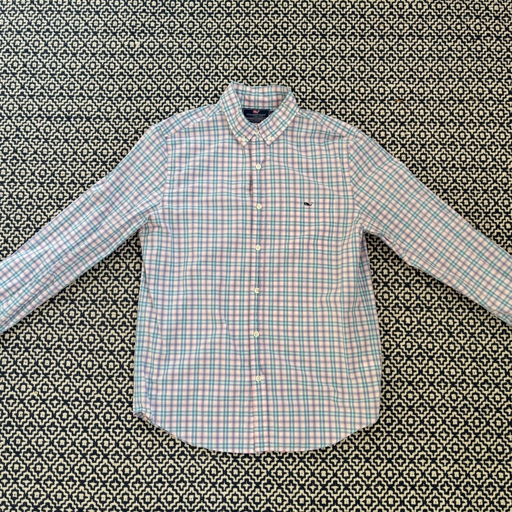 Vineyard Vines Men's Blue and Pink Checkered Shirt. Slim Fit Tucker Shirt Size M